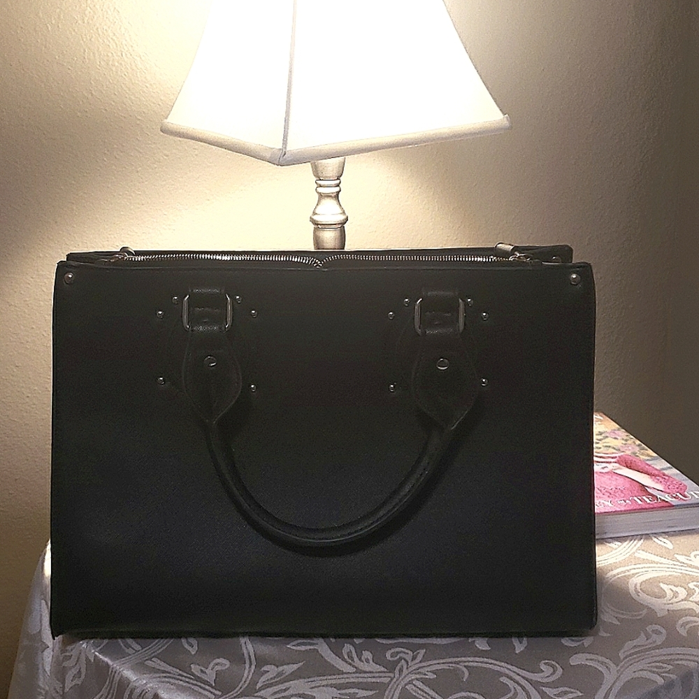 Black purse/ brief case bag